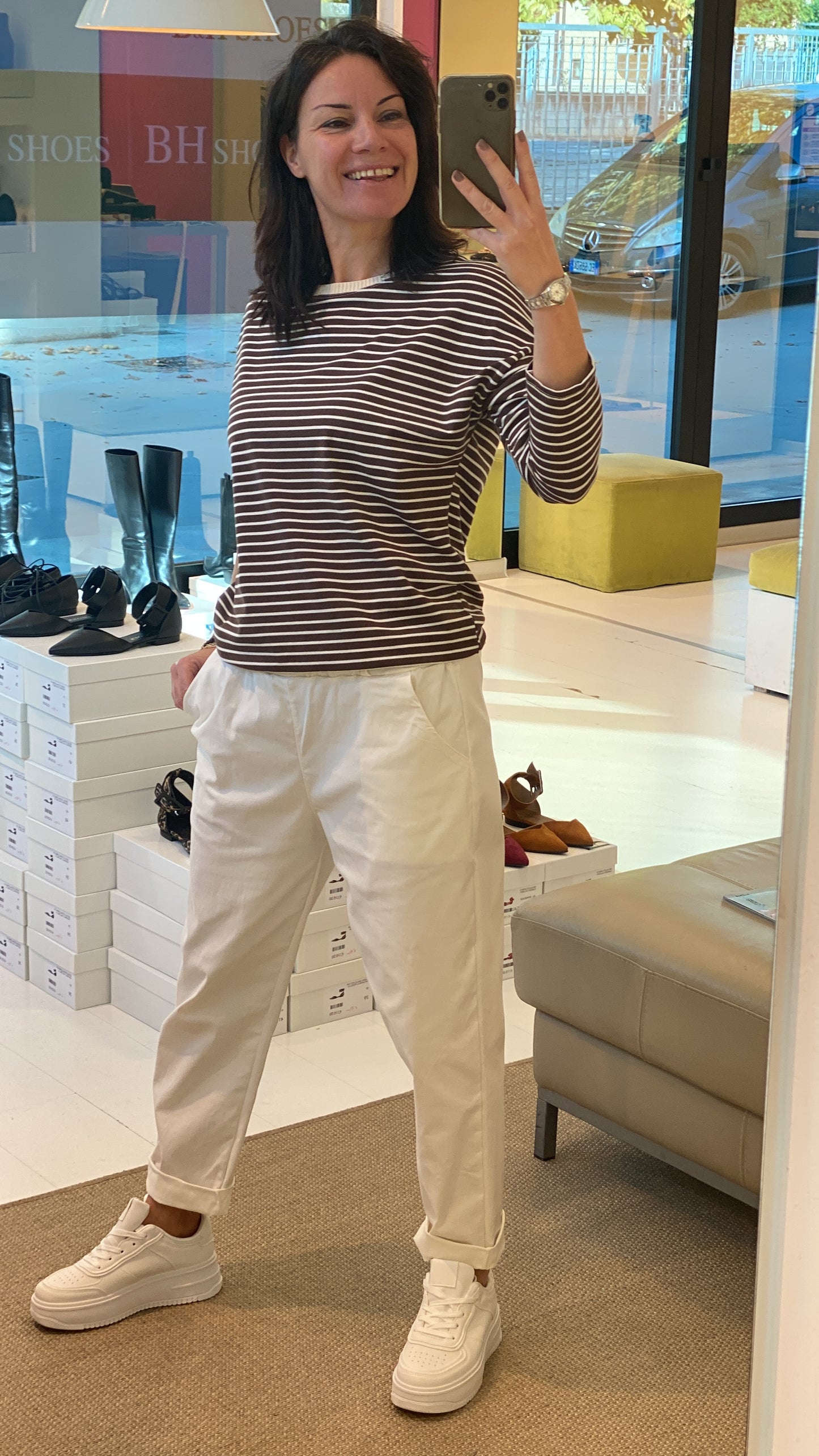 Sneakers scarpa, tutto Bianco con suola alta in gomma, décolleté
