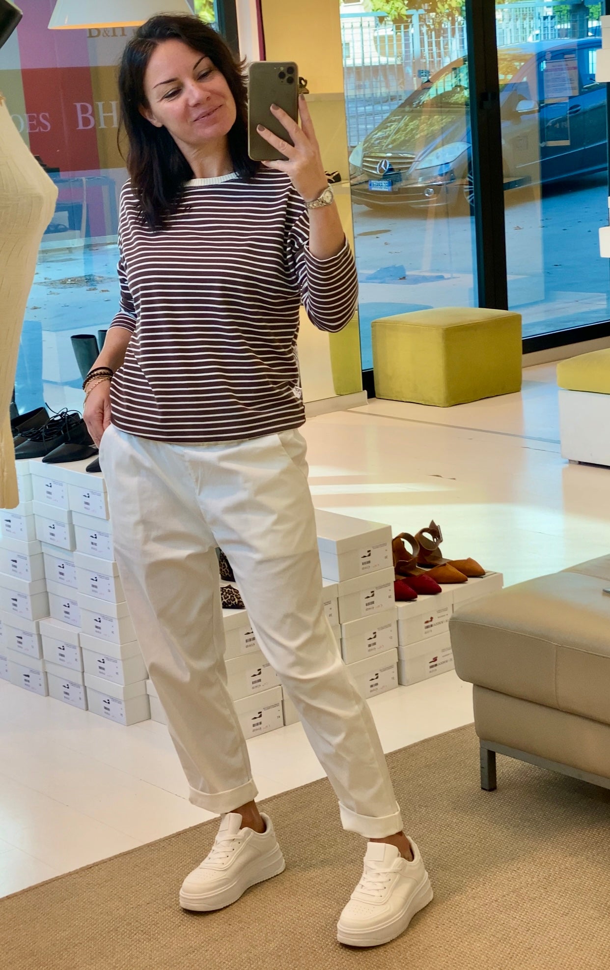 Sneakers scarpa, tutto Bianco con suola alta in gomma, décolleté
