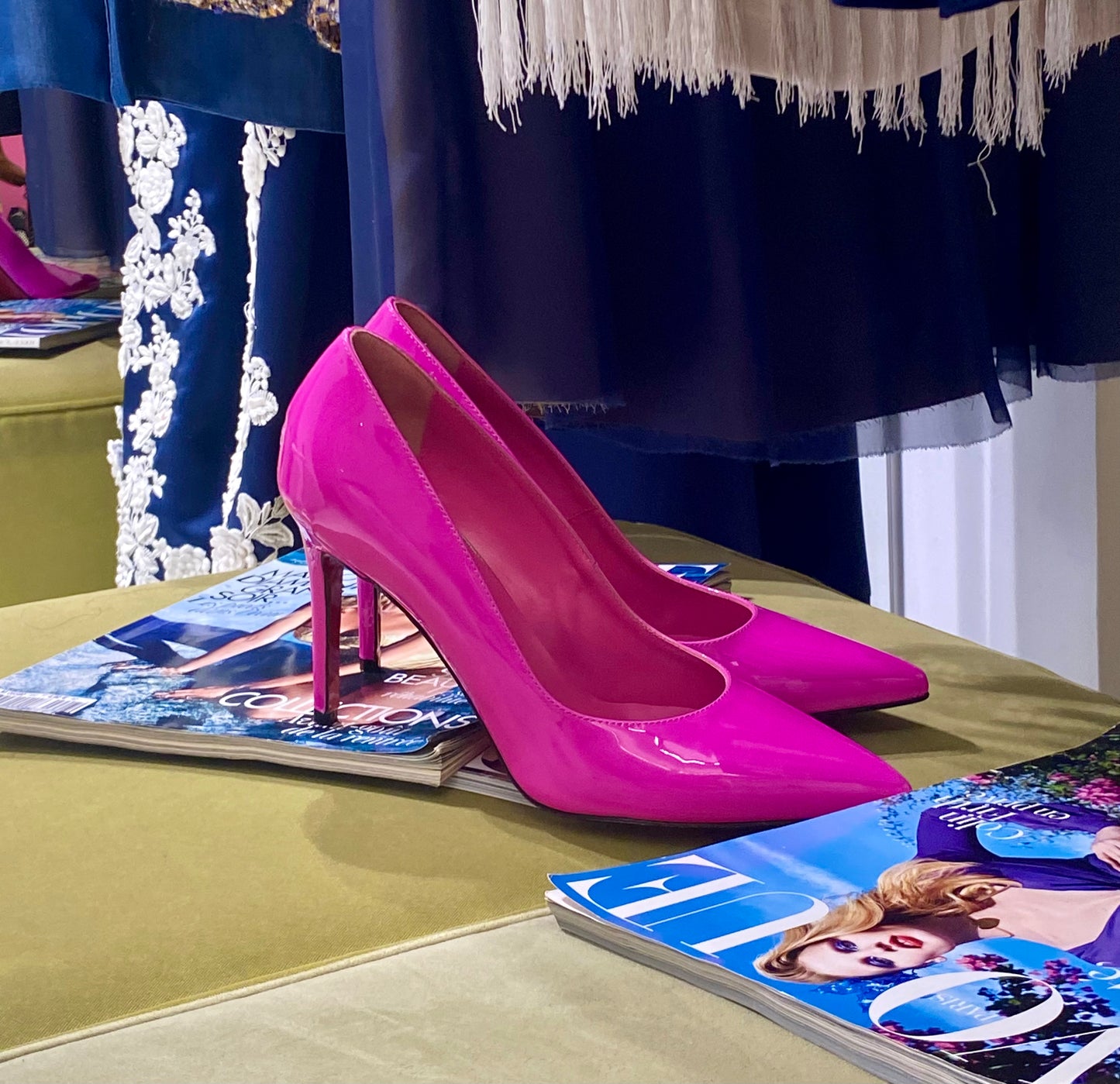 Décolleté di pelle di vernice fuxia