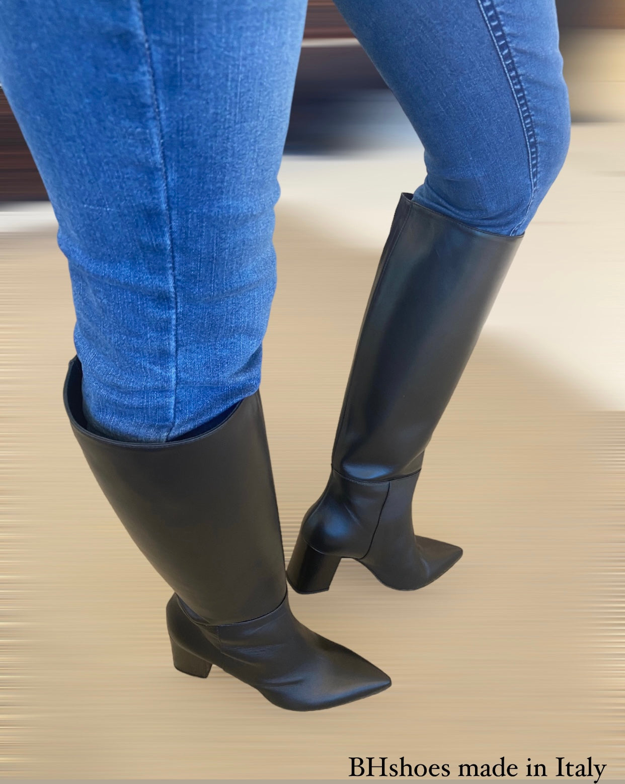 Stivale Donna Tubo di Pelle Nero