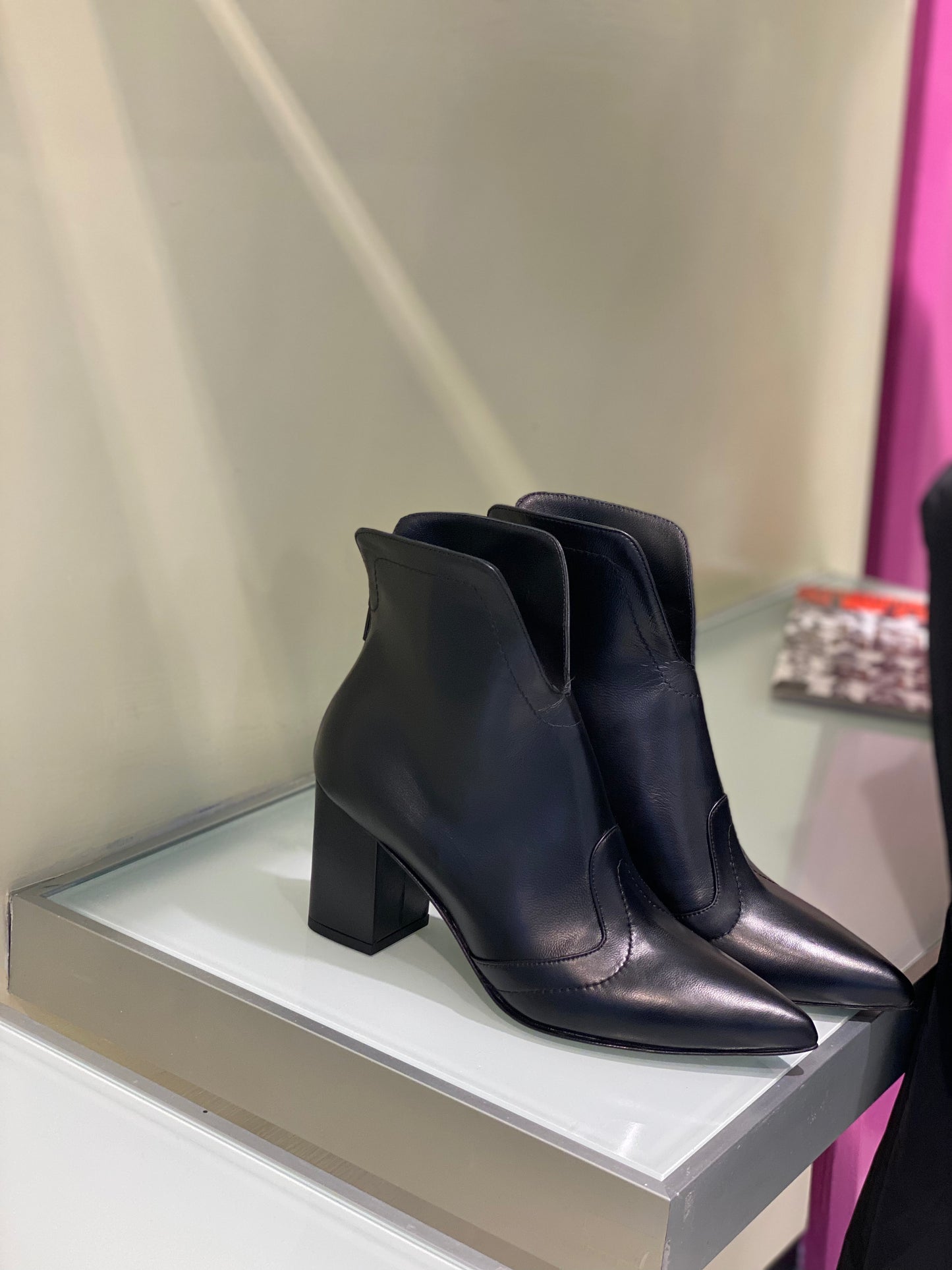 Stivaletto Pikes di Pelle Nero con Tacco