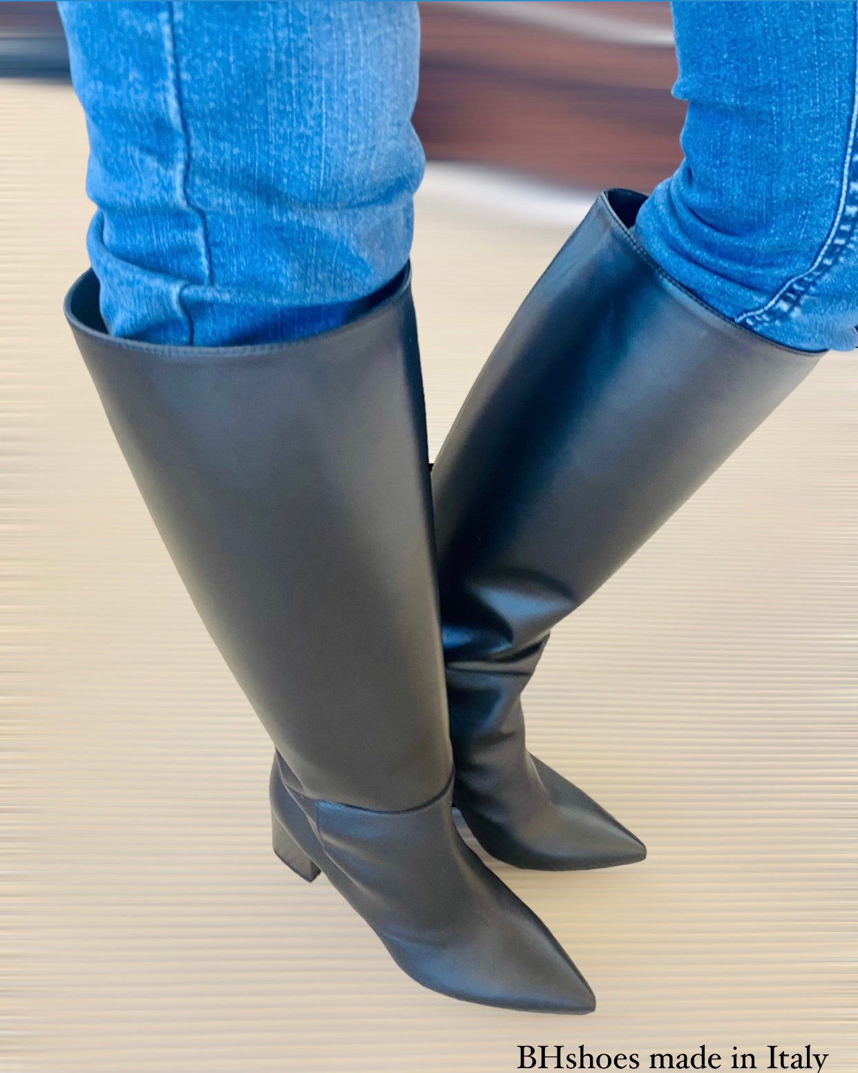 Stivale Donna Tubo di Pelle Nero