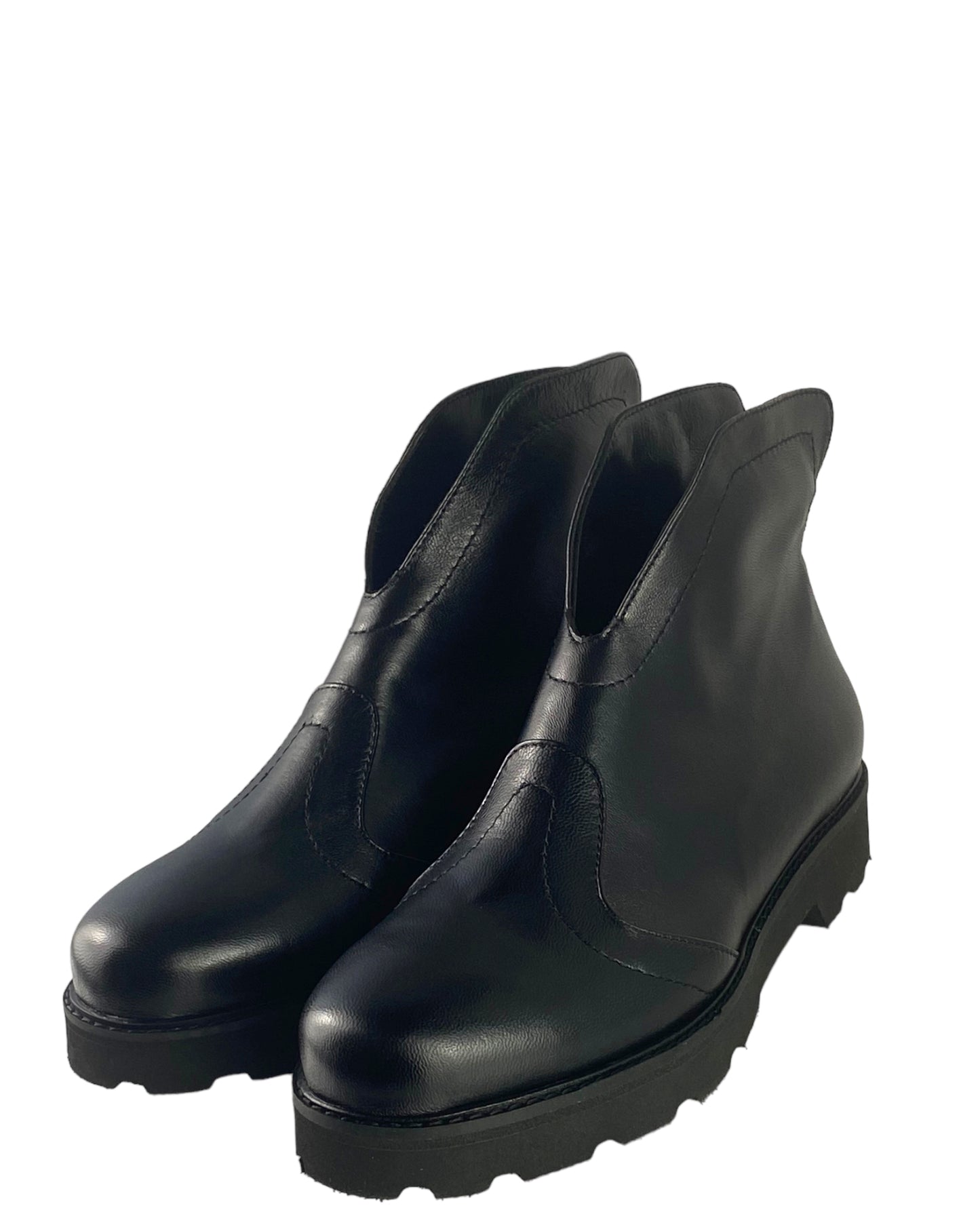 Stivaletto di Vera Pelle con Zip e suola in Gomma