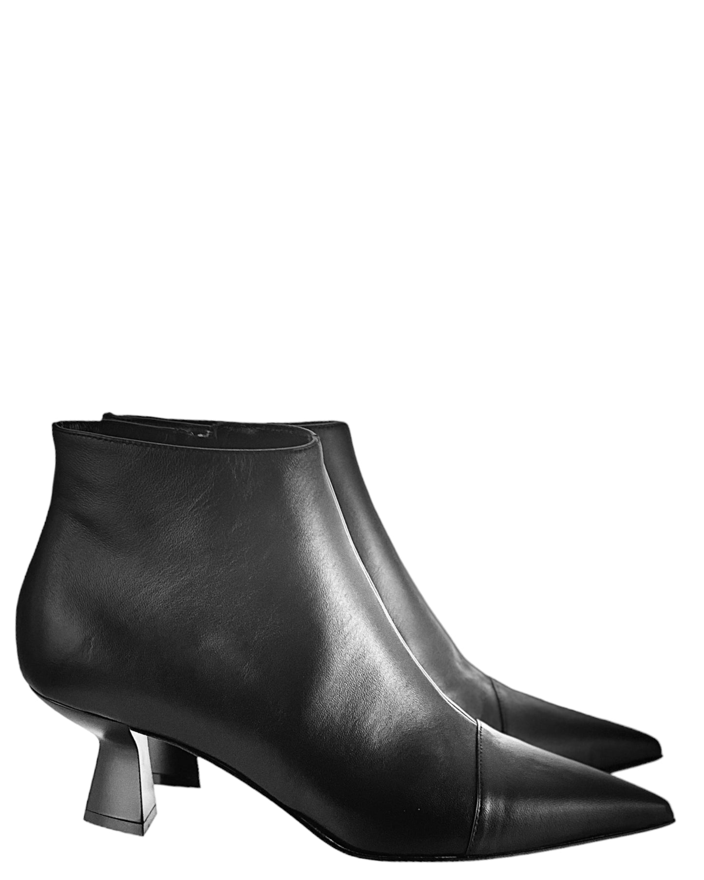 Stivaletto Vera Pelle Nero Tacco 5 cm.