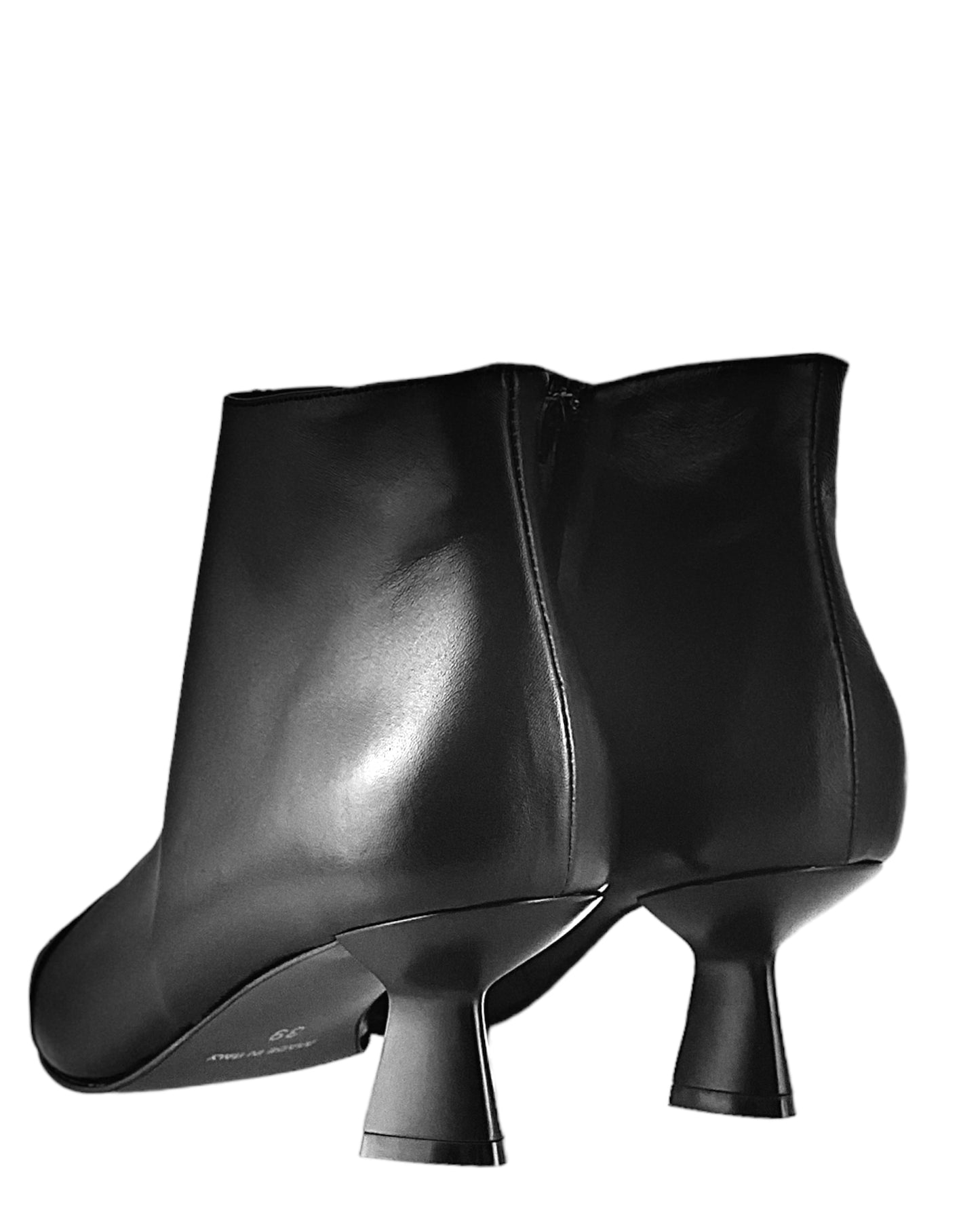 Stivaletto Vera Pelle Nero Tacco 5 cm.