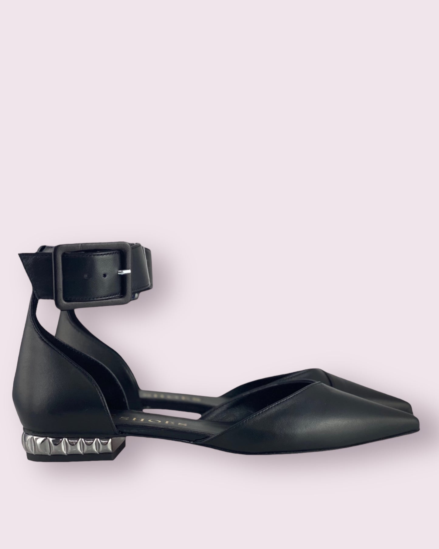 Sandalo Nappa nera a punta con tacco smalto argento flat