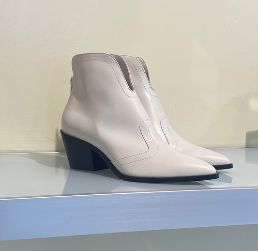 Stivaletto di pelle bianco panna con tacco Tex
