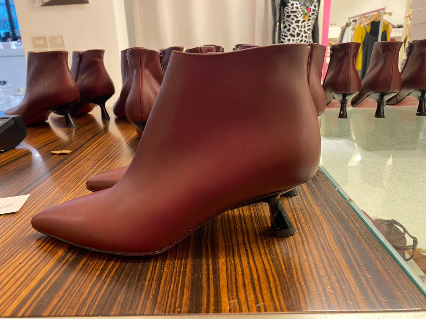 Polacchetti di pelle bordeaux con tacco 5 modello stivaletto scarpa