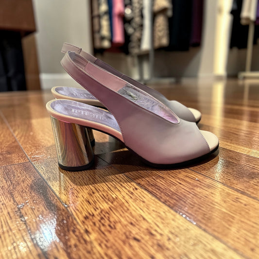 Sandalo chanel BH shoes di pelle grigio neutro con tacco smalto