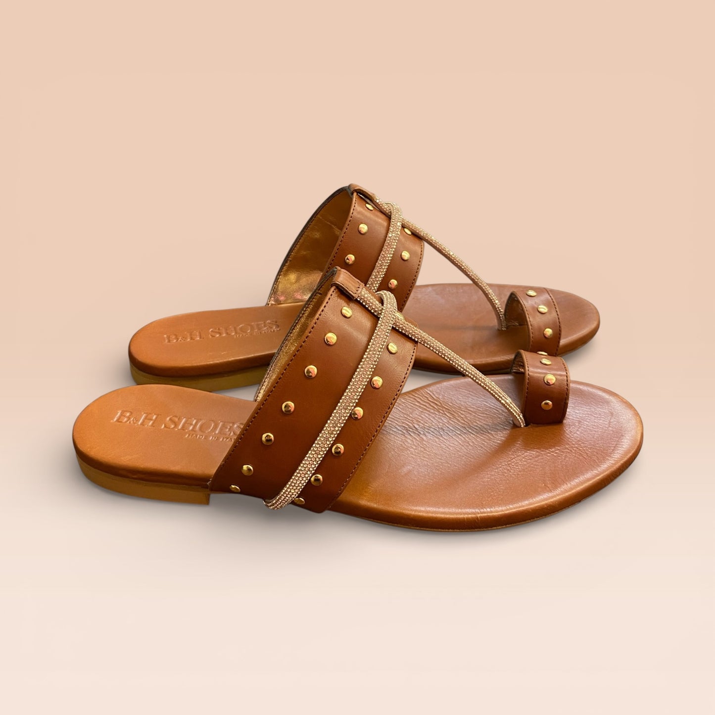 Sandalo di pelle con infradito colore cuoio