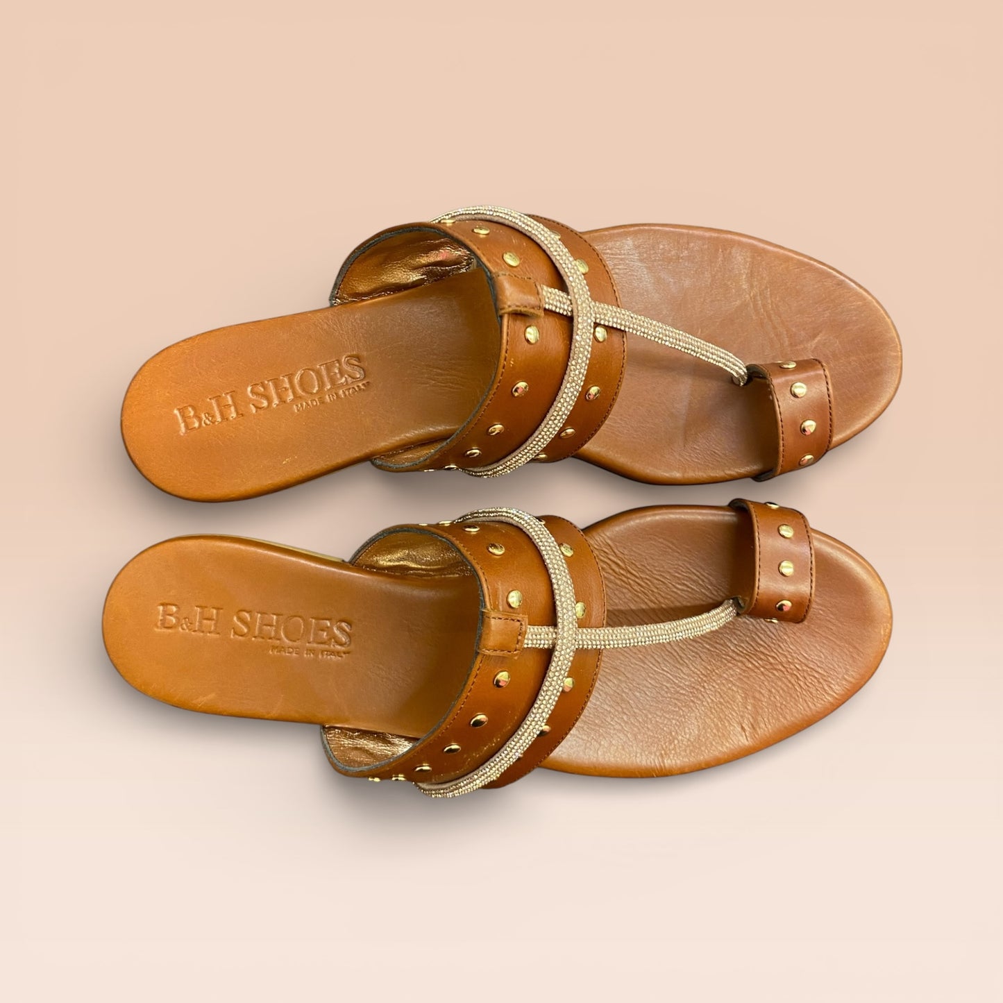 Sandalo di pelle con infradito colore cuoio