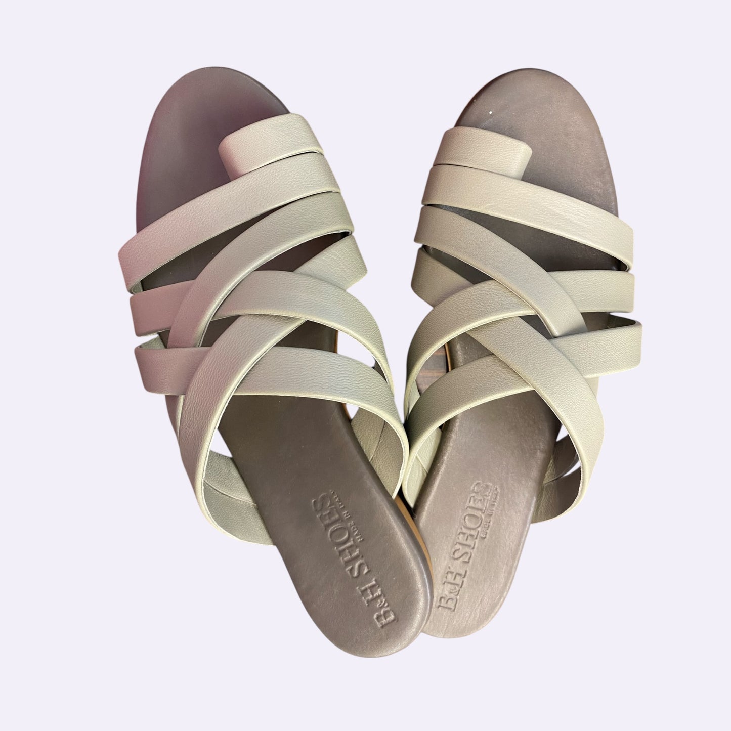 Sandalo pelle con infradito colore verde neutro