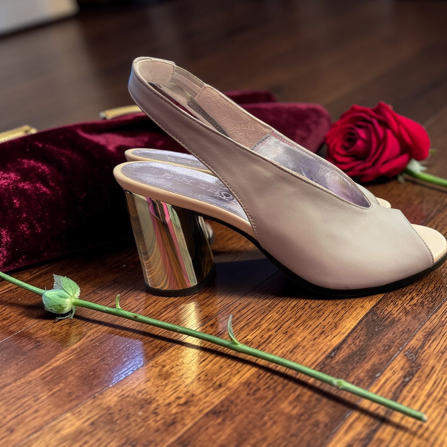 Sandalo chanel BH shoes di pelle grigio neutro con tacco smalto