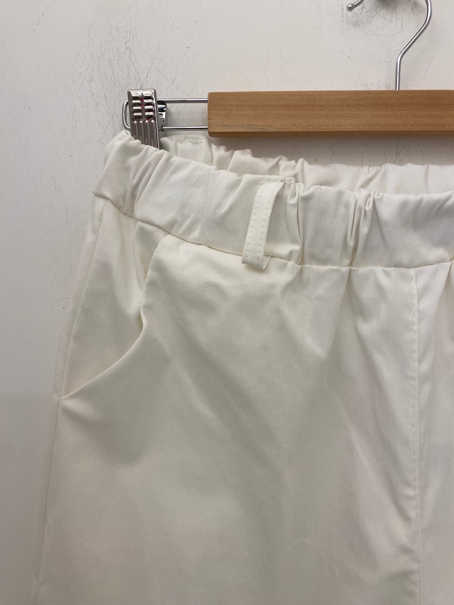 Pantalone bianco elasticizzato